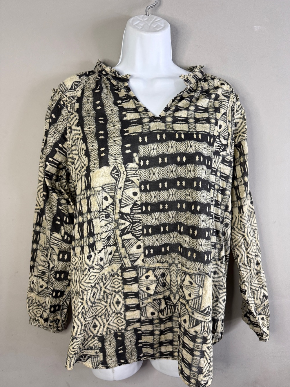 Ralph LaurenBoho Black & Cream Printed V-Neck Women's Blouse